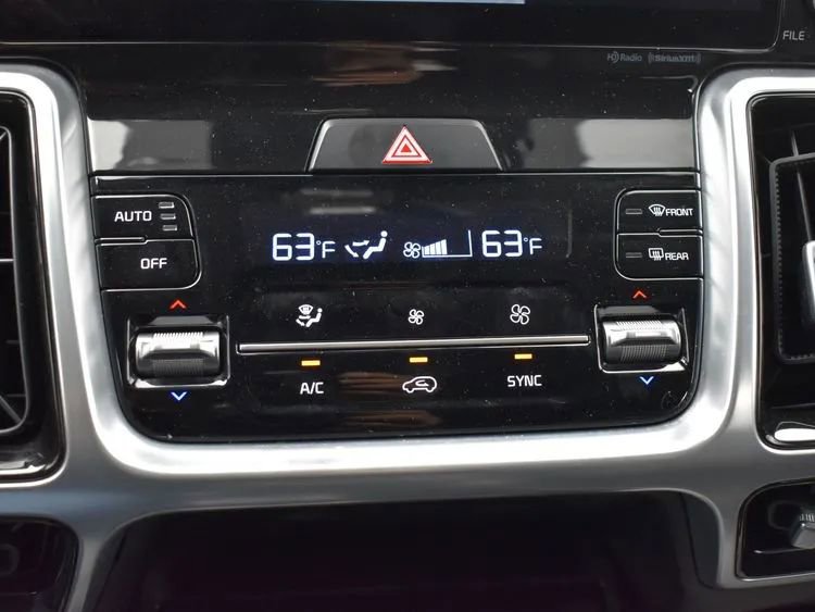 Used 2022 Kia Sorento SX AWD/4WD image 34
