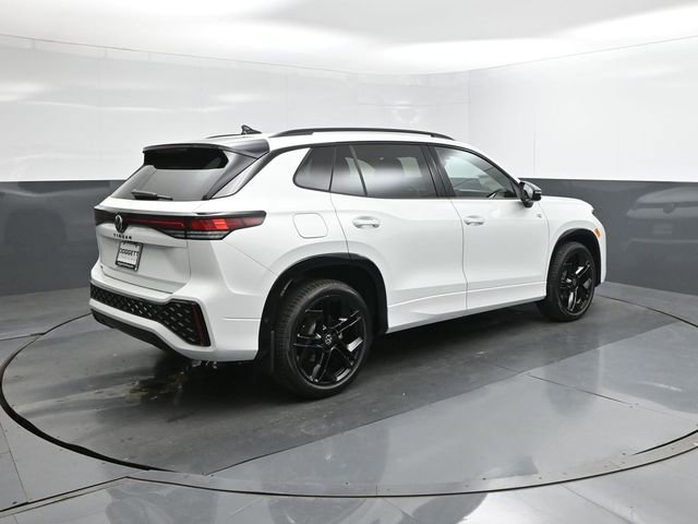 New 2026 Volkswagen Tiguan SE R-Line image 11