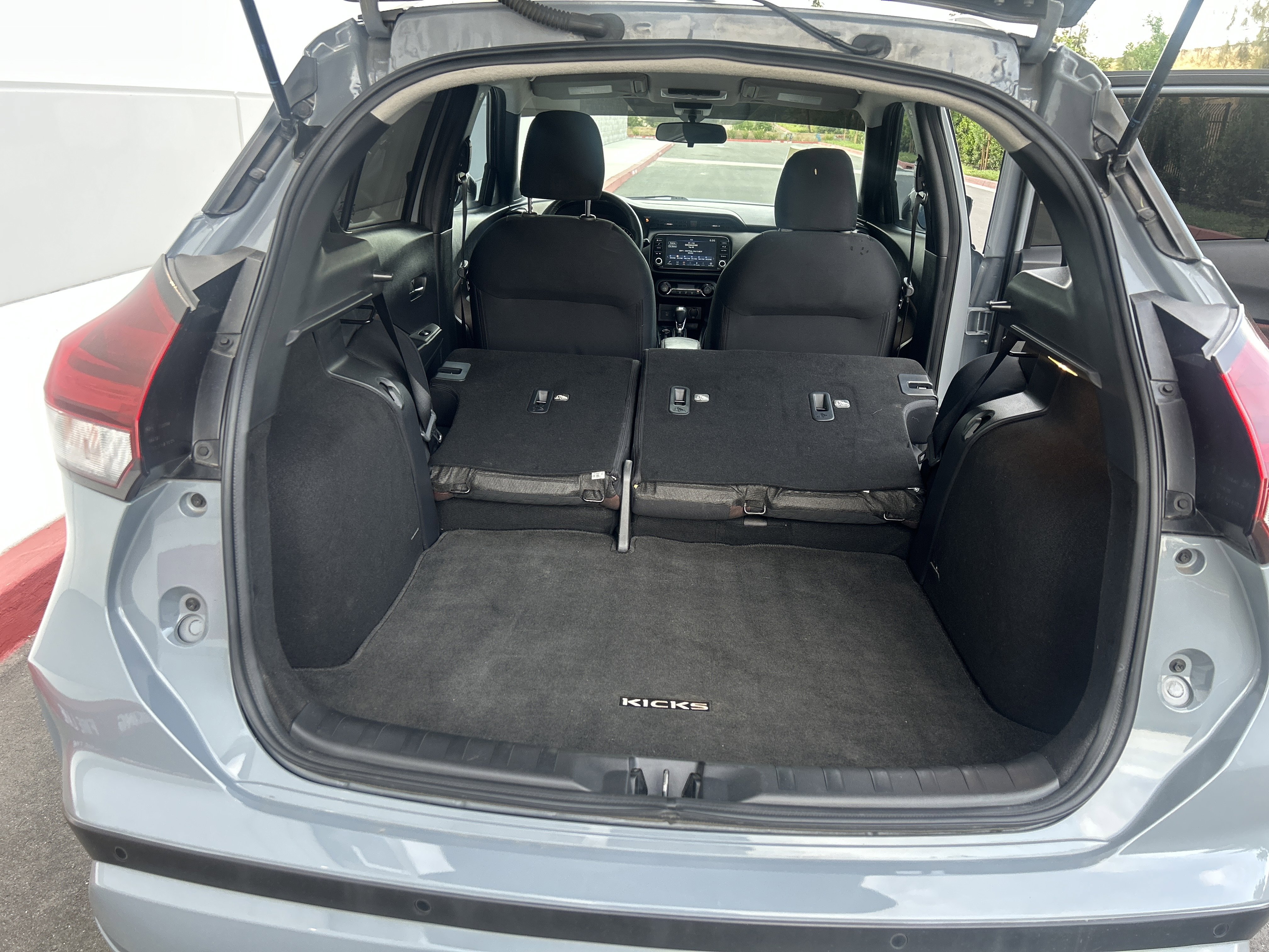 Used 2023 Nissan Kicks SR image 23