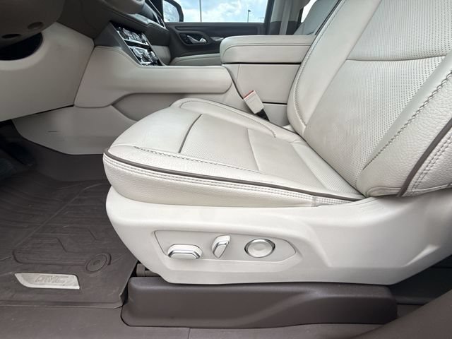 Used 2024 GMC Yukon Denali AWD/4WD image 12