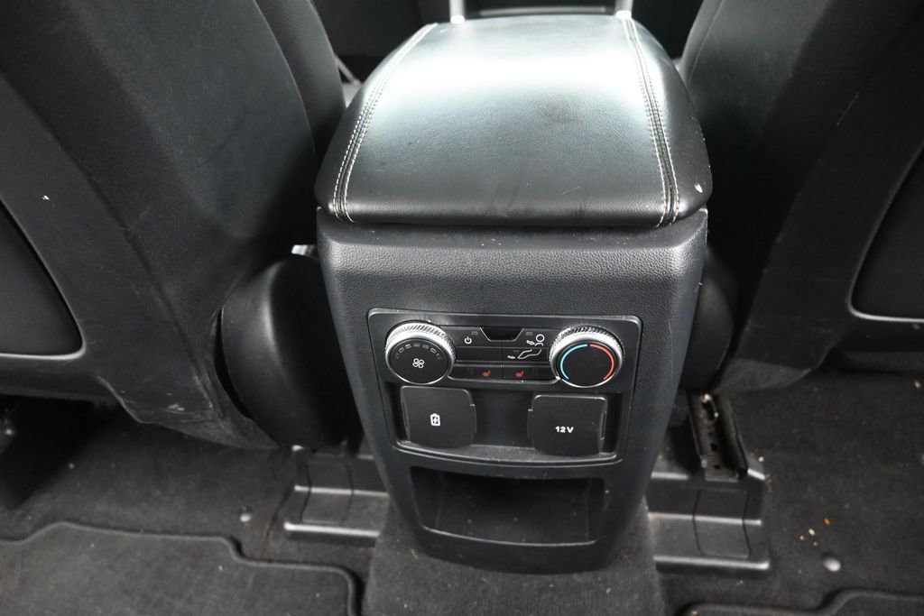Used 2020 Ford Explorer XLT w/ Equipment Group 202A RWD image 12