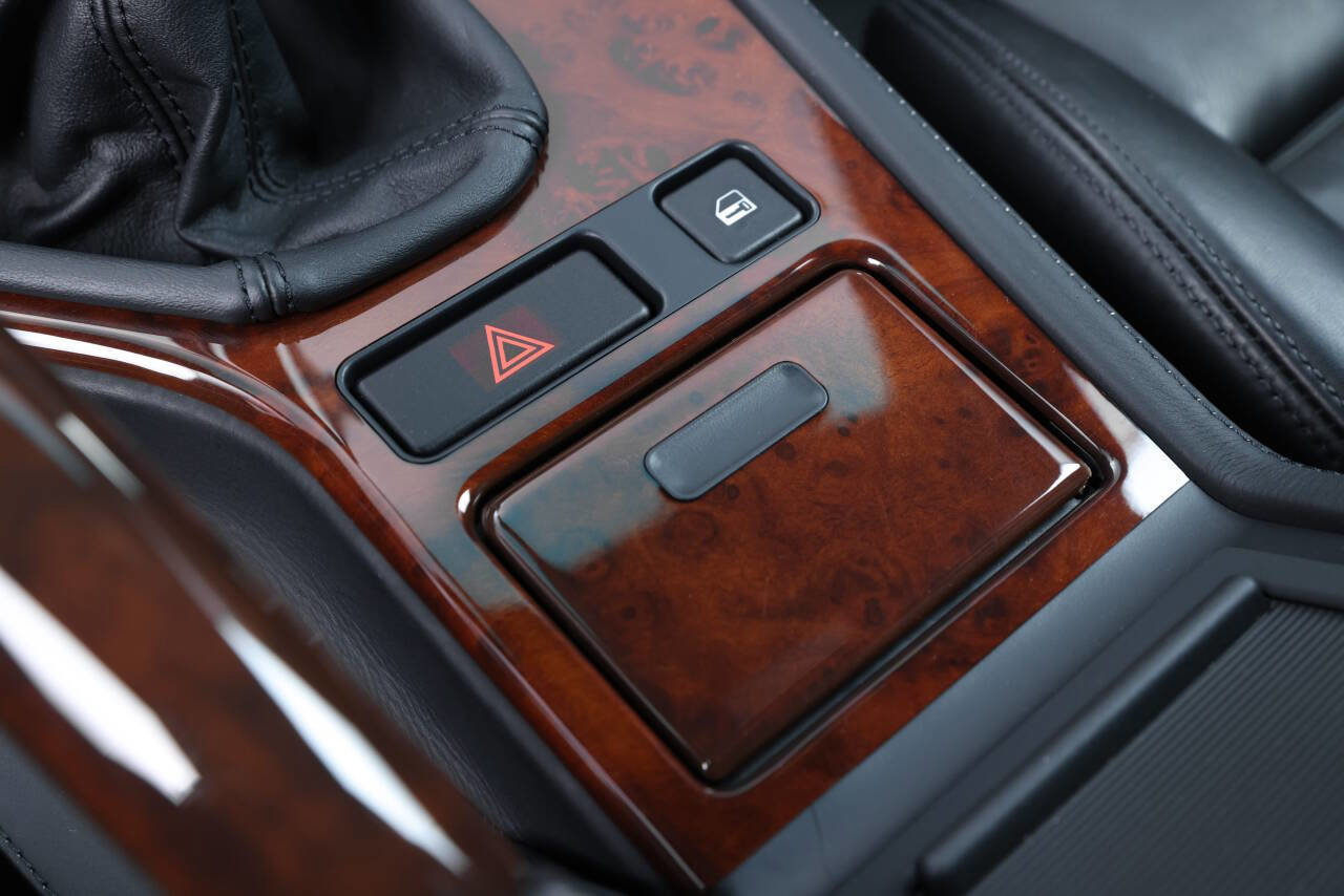 Used 2003 BMW M5 image 62