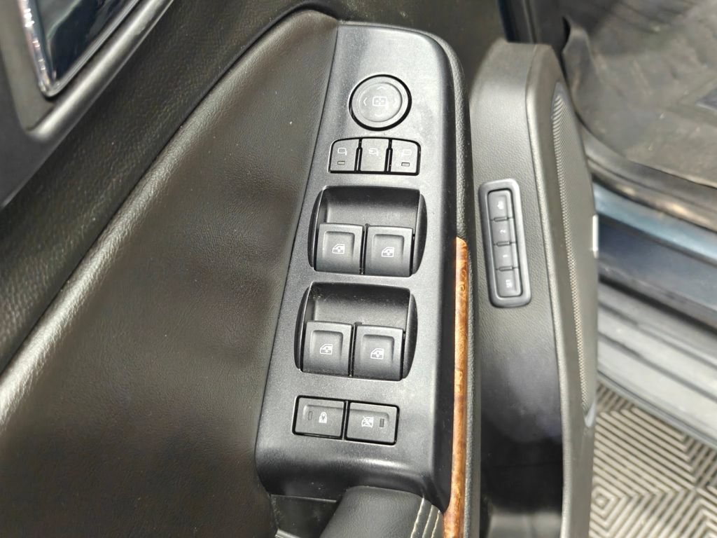 Used 2019 Chevrolet Suburban Premier RWD image 54