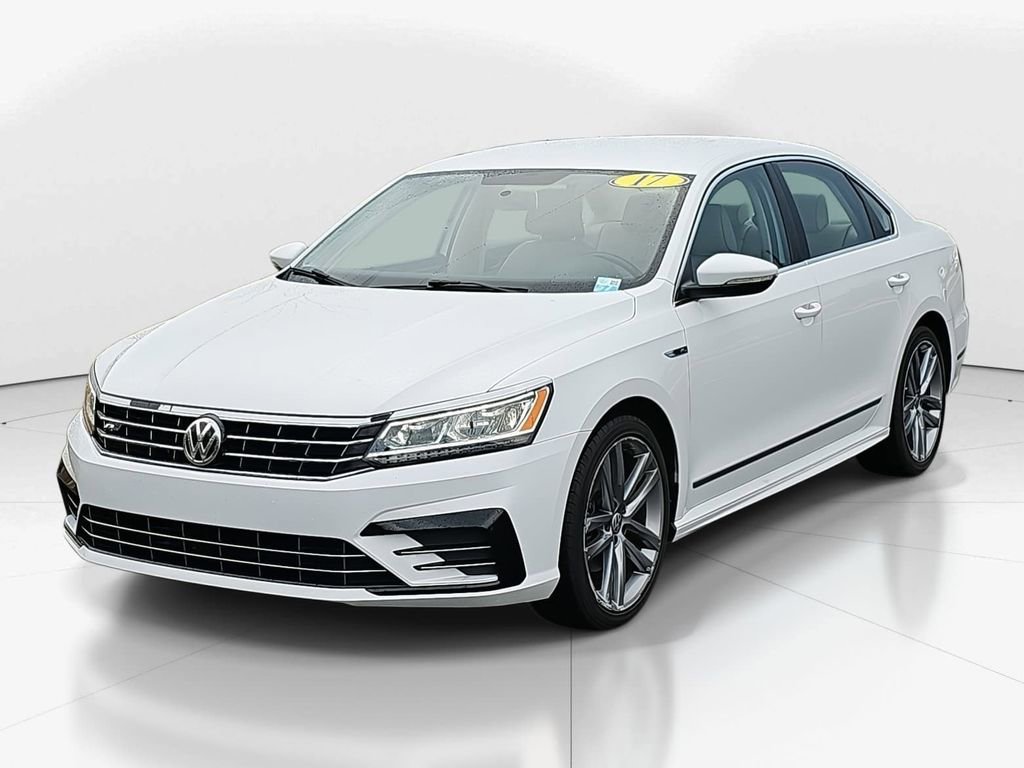 Used 2017 Volkswagen Passat 1.8T R-Line w/ R-Line Lighting Package image 3