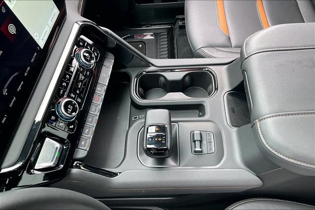 Used 2025 GMC Sierra 1500 AT4 w/ AT4 Premium Package AWD/4WD image 19