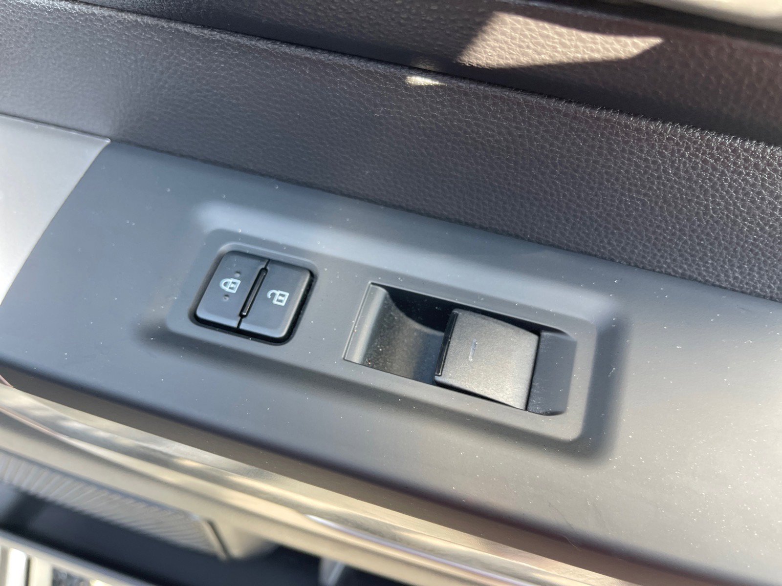 Used 2025 Toyota Tundra SR5 w/ SR5 Premium Package image 20