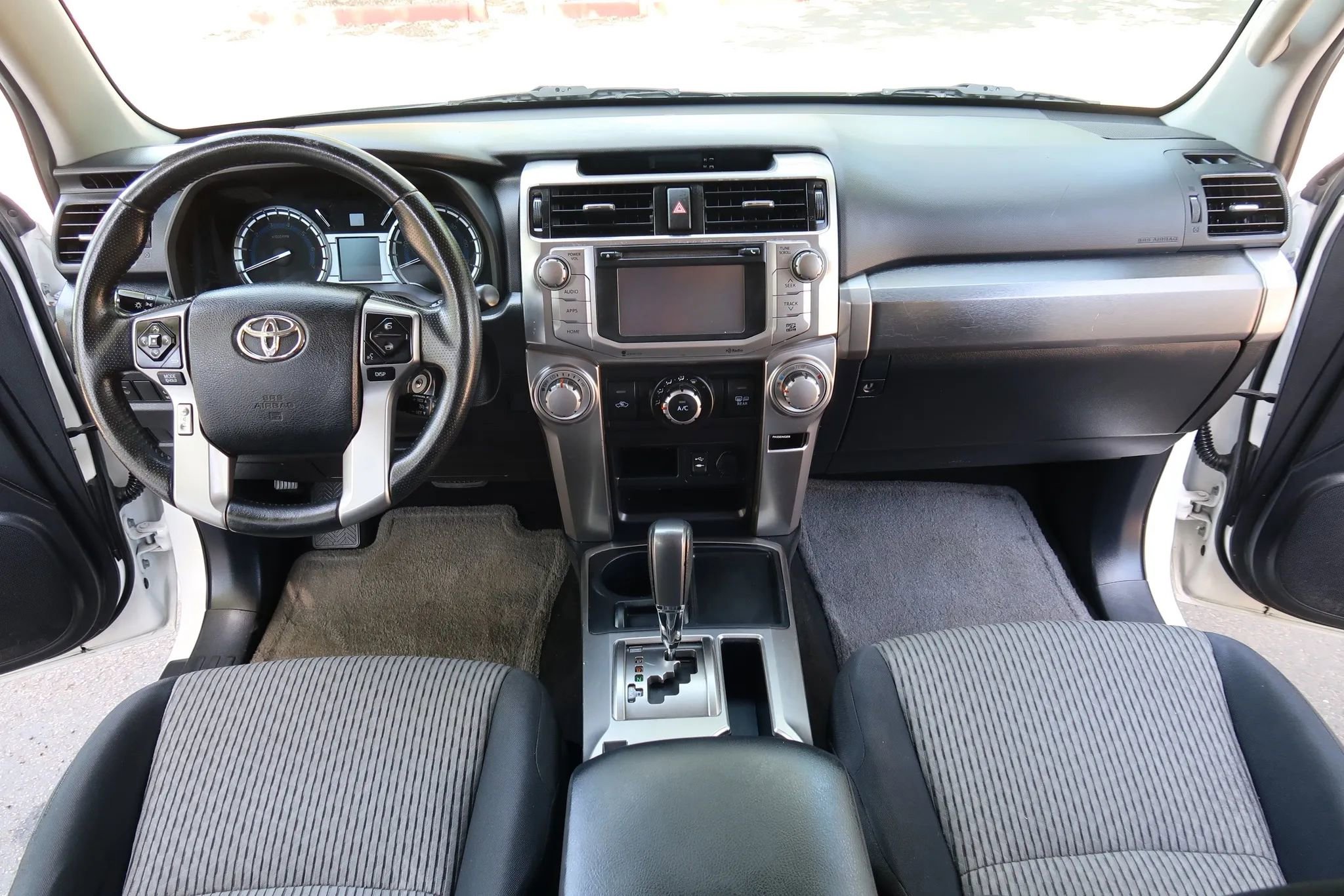 Used 2014 Toyota 4Runner SR5 RWD image 27