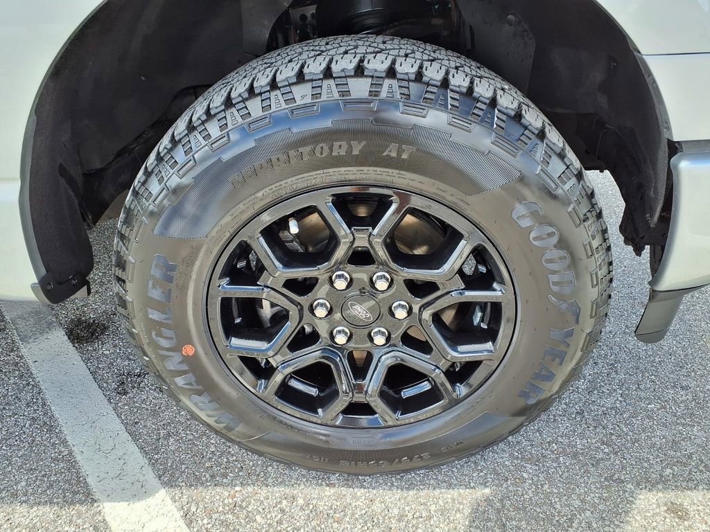 Used 2024 Ford F150 XLT w/ XLT Black Appearance Package image 9