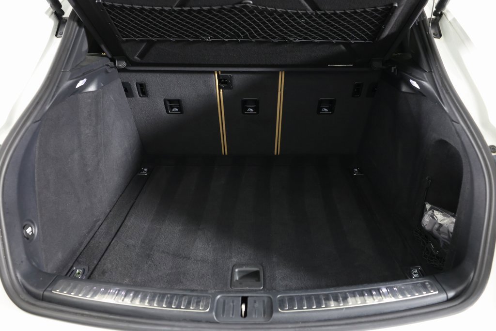 Used 2018 Porsche Macan image 12