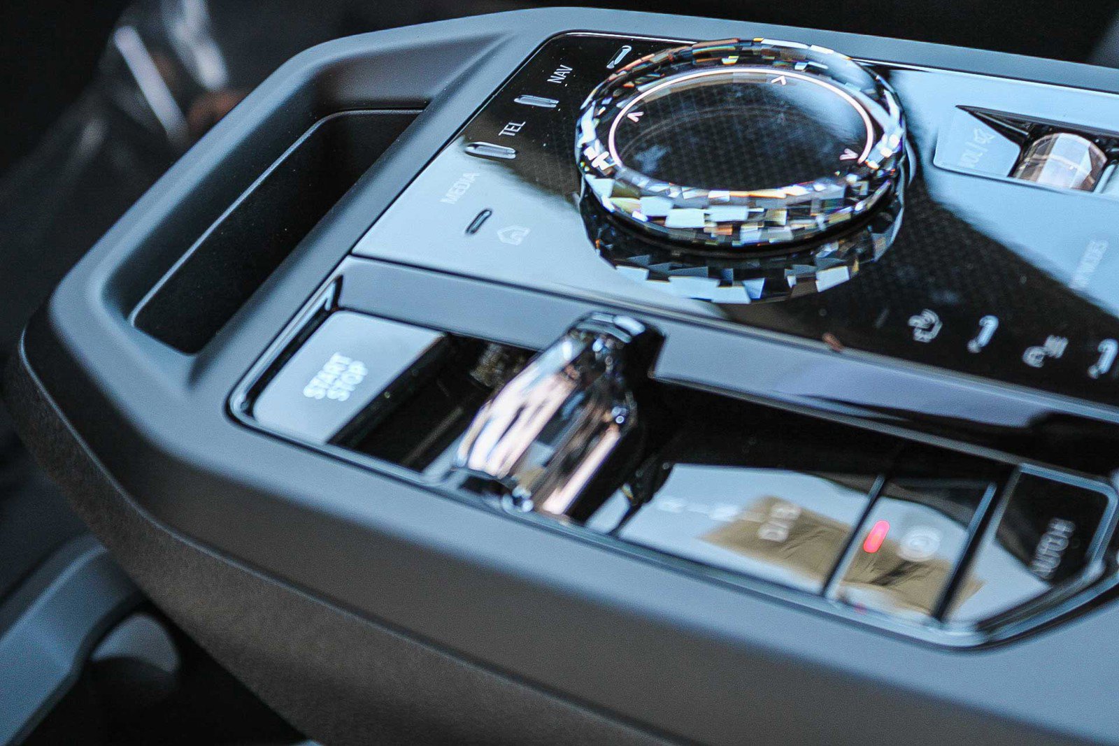 New 2026 BMW iX M70 image 19