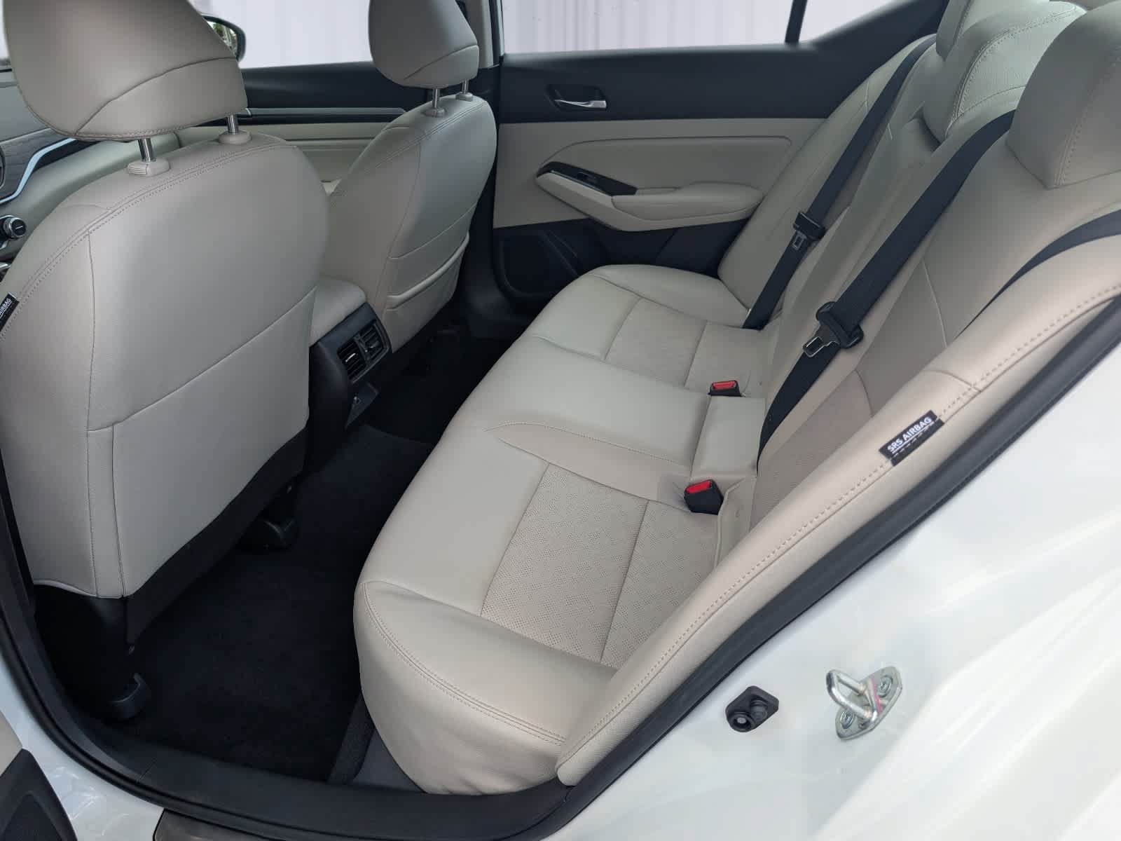 Used 2023 Nissan Altima 2.5 SL AWD/4WD image 13