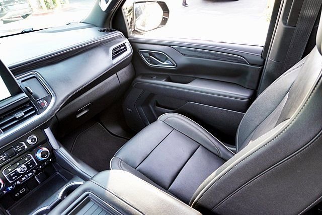 Used 2024 GMC Yukon SLT RWD image 23
