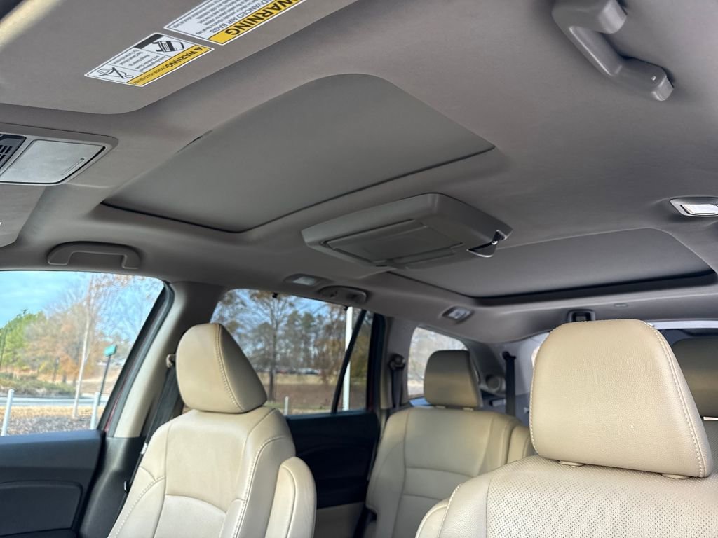 Used 2022 Honda Pilot Elite image 25