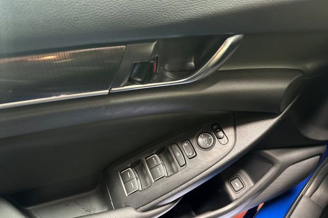 Used 2019 Honda Accord Sport image 11