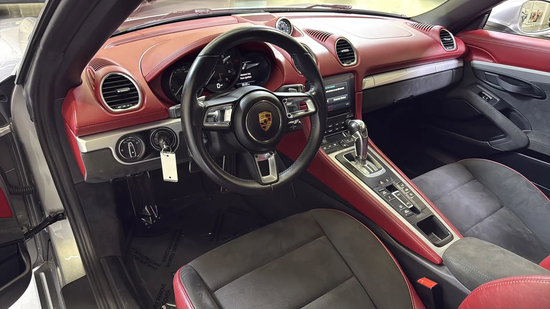 Used 2022 Porsche 718 Boxster Spyder RWD image 14