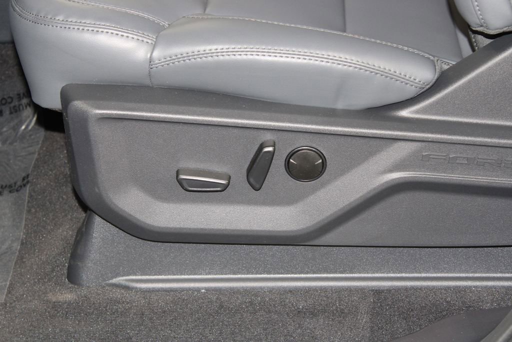 New 2026 Ford Expedition Active image 21