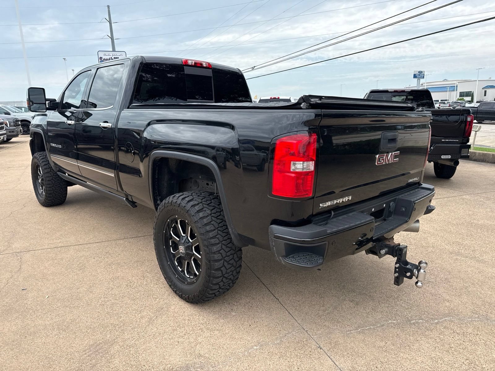 Used 2016 GMC Sierra 2500 Denali w/ Duramax Plus Package AWD/4WD image 5
