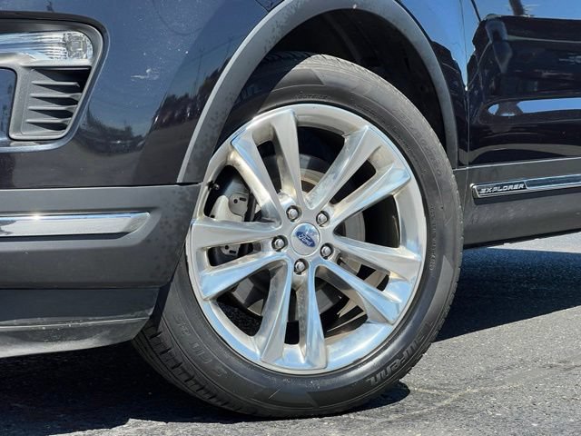 Used 2019 Ford Explorer Limited w/ Ford Safe & Smart Package AWD/4WD image 2