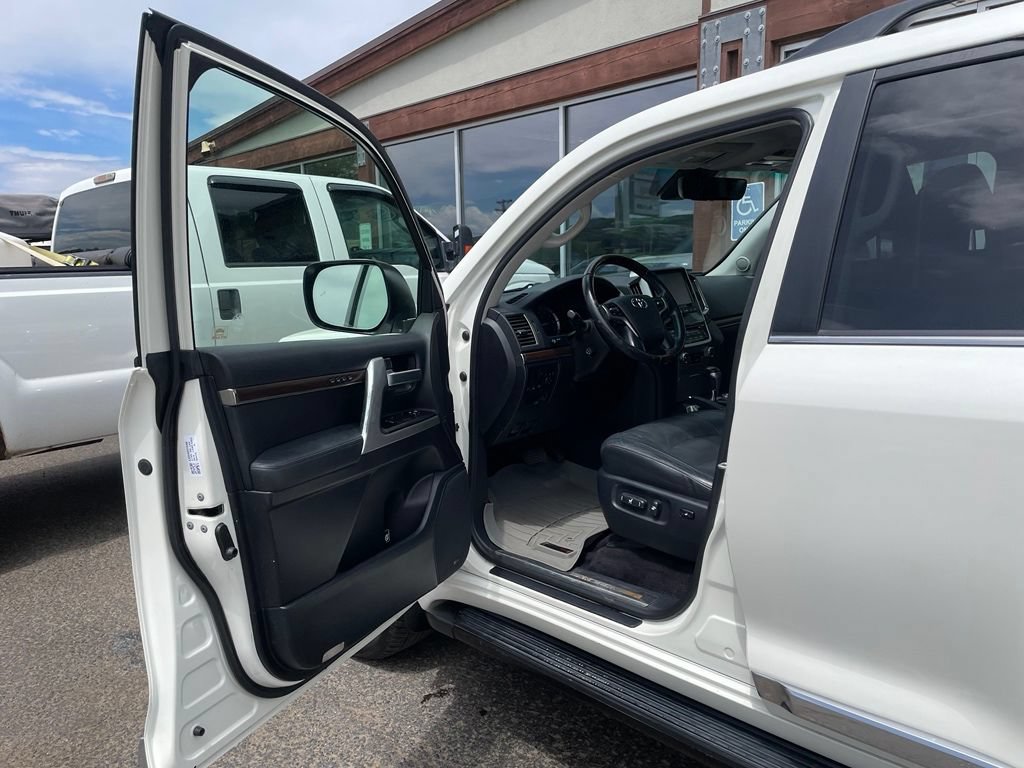 Used 2016 Toyota Land Cruiser AWD/4WD image 11