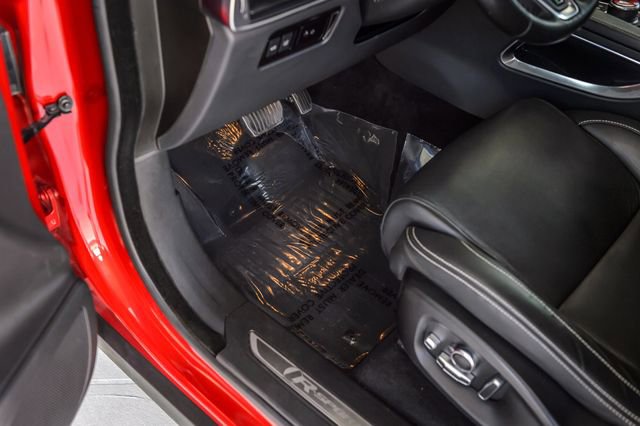 Used 2018 Jaguar F-PACE R-Sport image 40