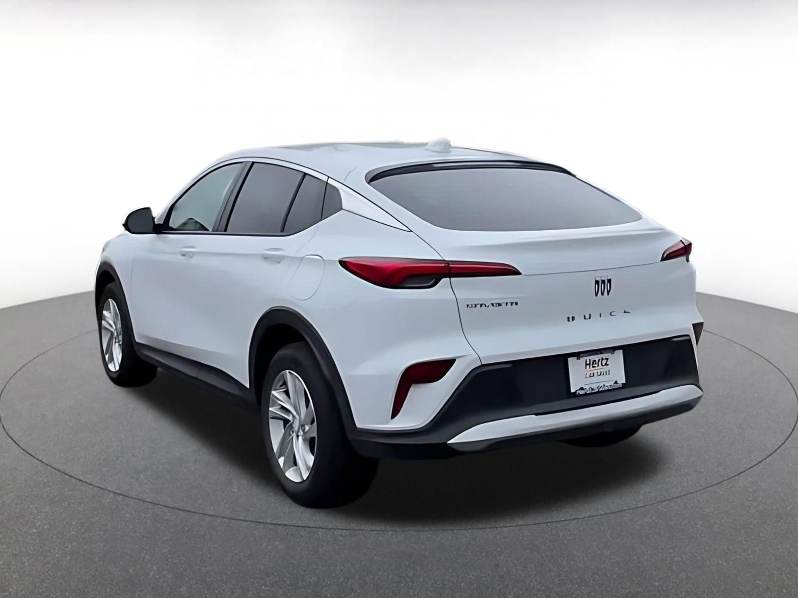 Used 2025 Buick Envista Preferred image 11