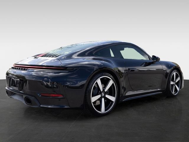 Used 2025 Porsche 911 Carrera image 9