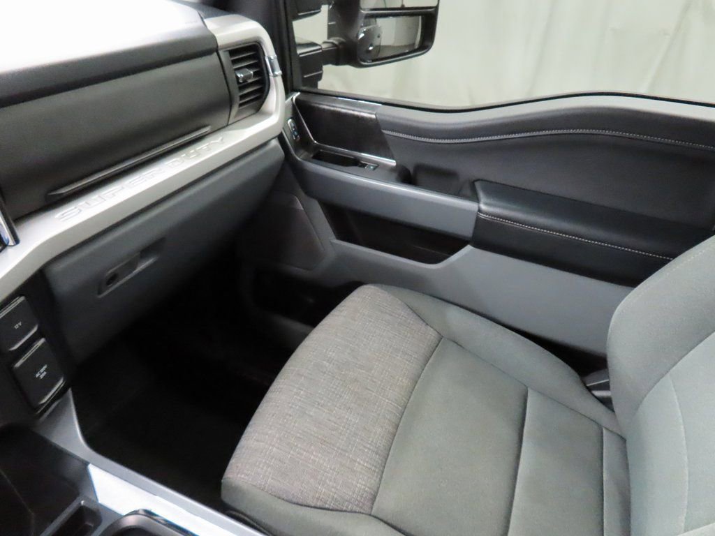 Used 2024 Ford F250 XLT w/ XLT Premium Package image 31