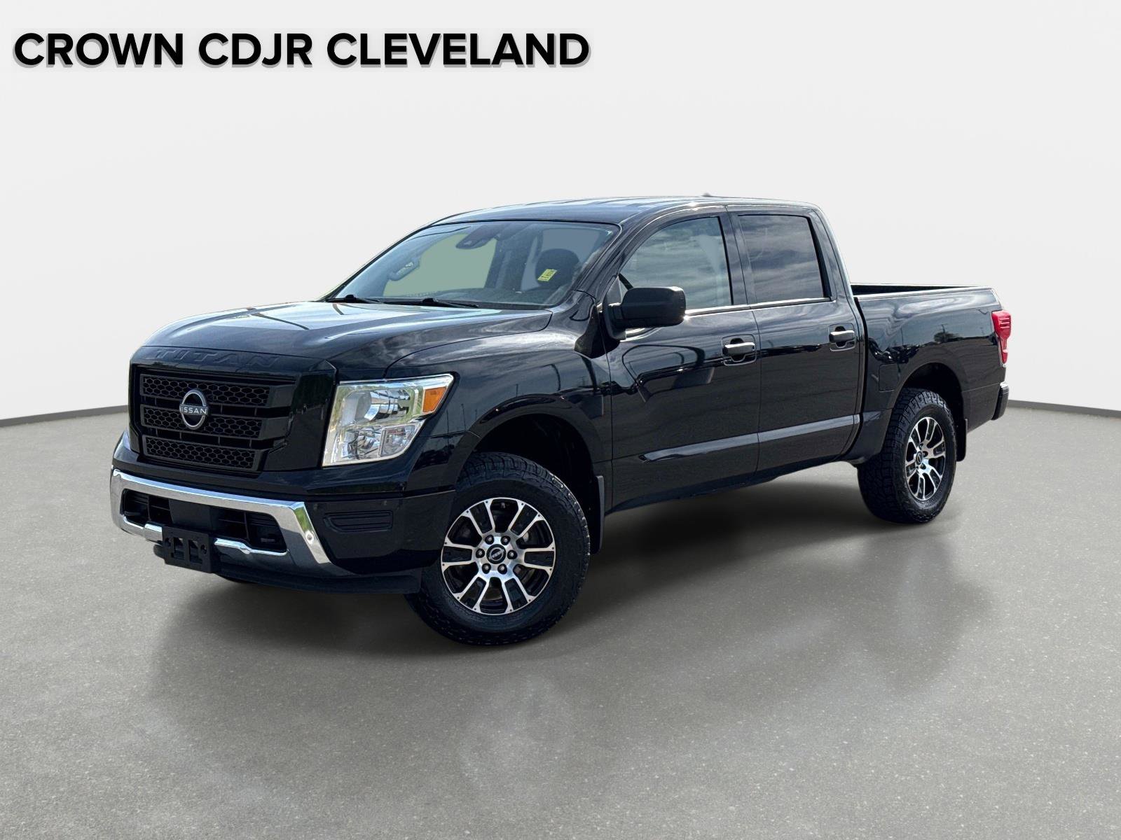 Used 2024 Nissan Titan SV AWD/4WD image 1