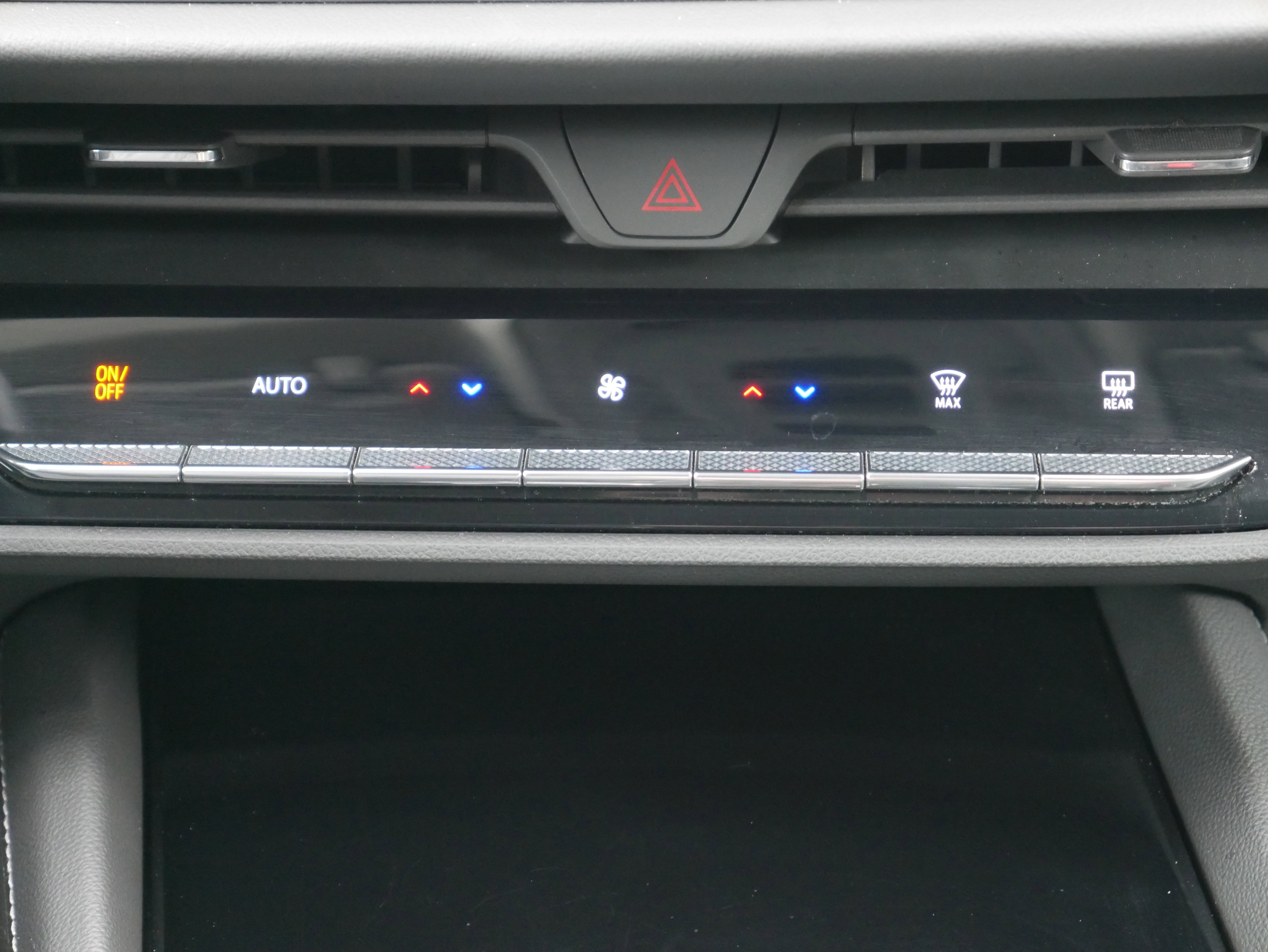 Certified 2024 Buick Envision Avenir image 20