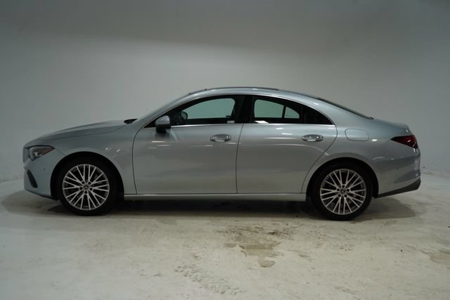 Used 2025 Mercedes-Benz CLA 250 image 4