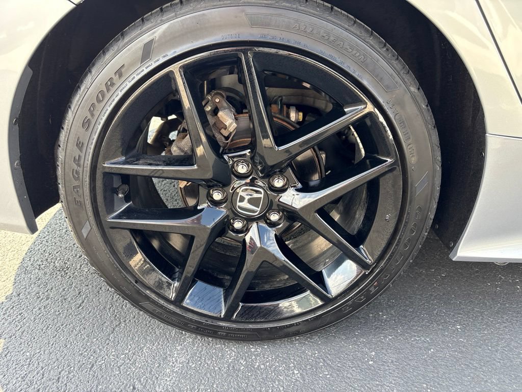 Used 2025 Honda Civic Sport image 11