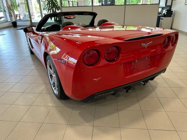 Used 2007 Chevrolet Corvette Convertible w/ Preferred Equipment Group RWD image 3
