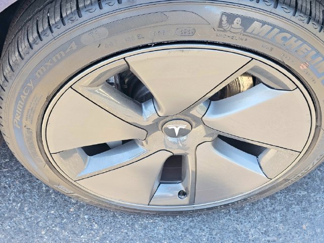 Used 2023 Tesla Model 3 Standard Range RWD image 5