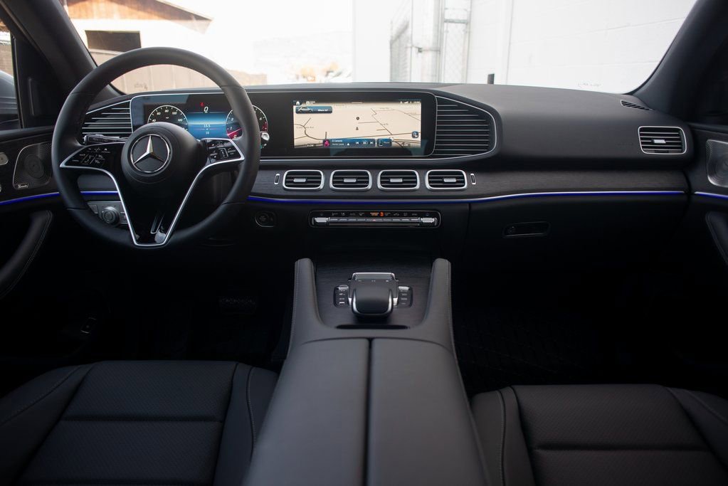 Used 2025 Mercedes-Benz GLE 450 4MATIC image 32