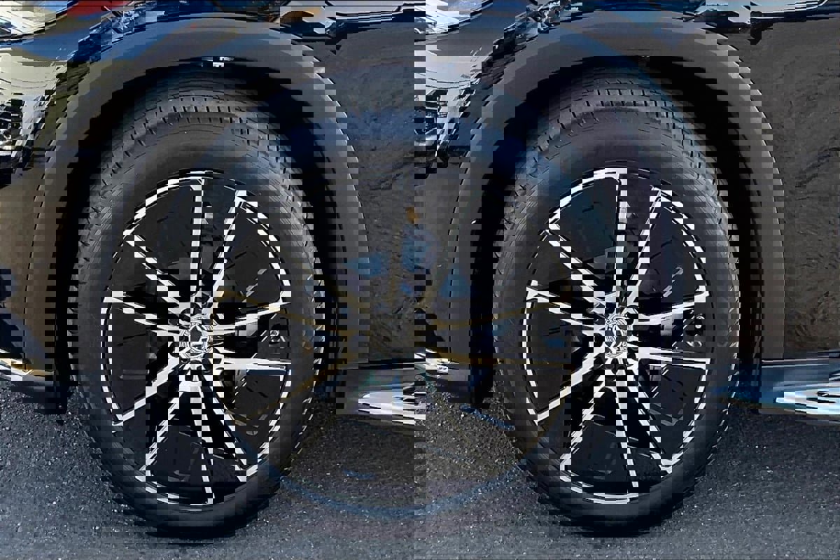 Used 2023 Mercedes-Benz EQS 450+ SUV w/ Exclusive Trim Package image 9