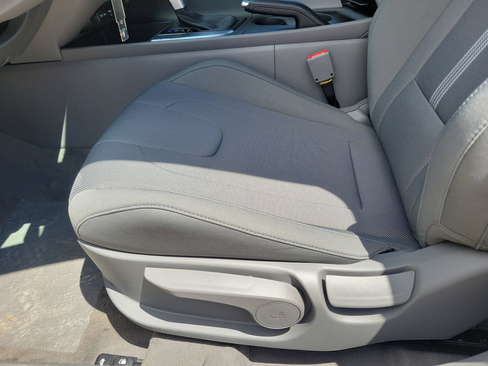 New 2026 Hyundai Elantra SE FWD image 16