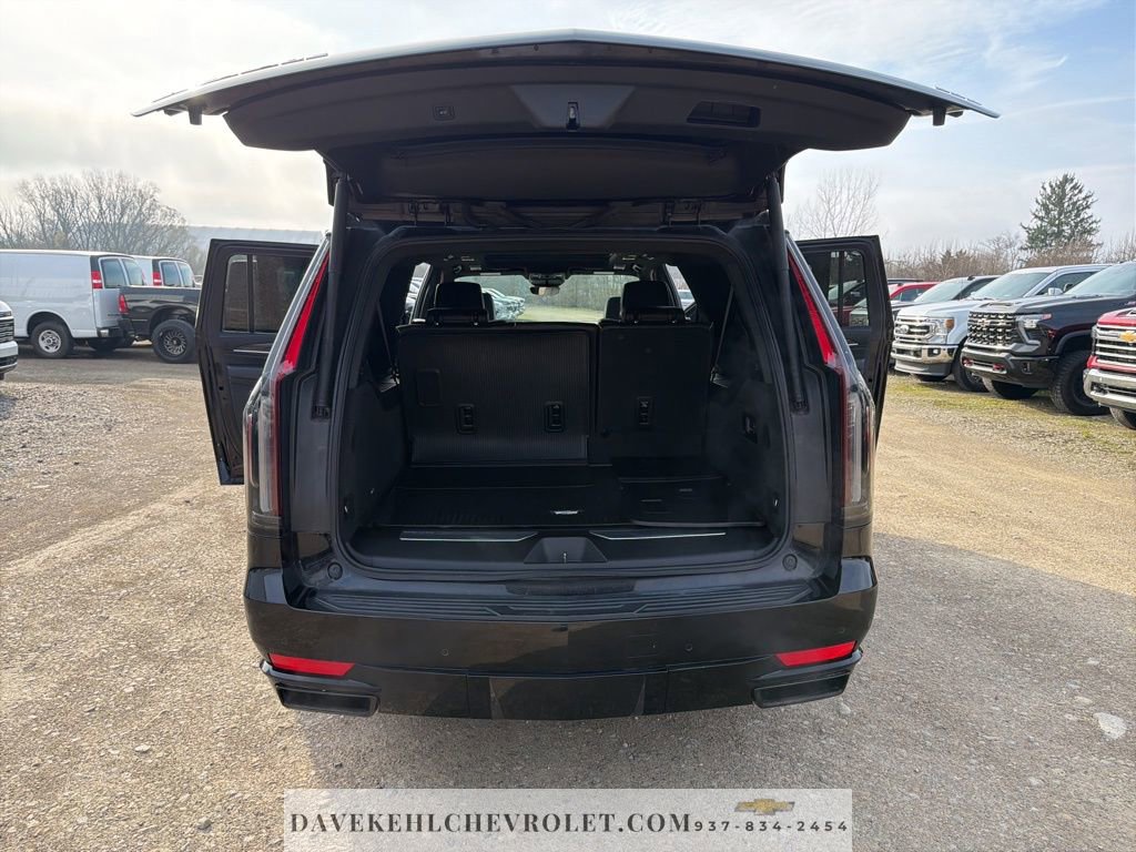 Used 2022 Cadillac Escalade ESV Sport w/ Touring Package image 37