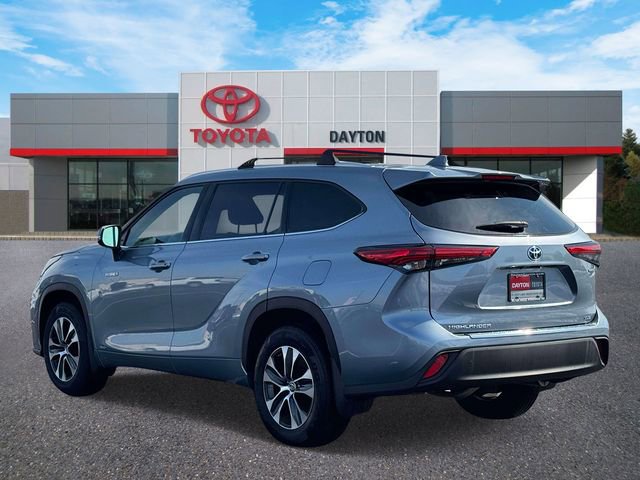 Used 2020 Toyota Highlander XLE image 4