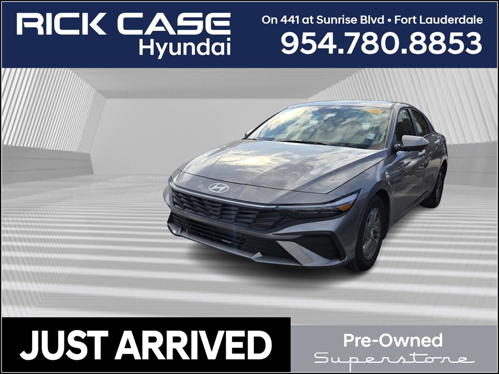 Certified 2025 Hyundai Elantra SE