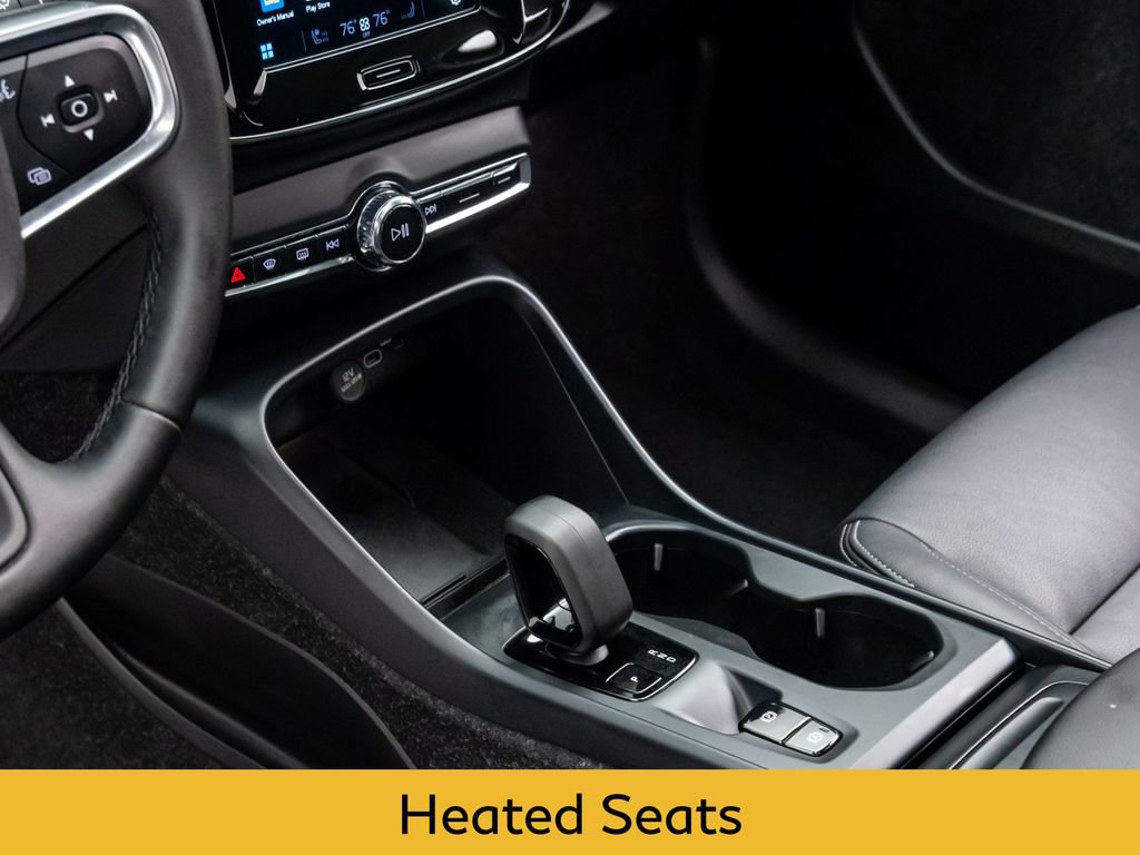 Used 2025 Volvo XC40 B5 Core image 12