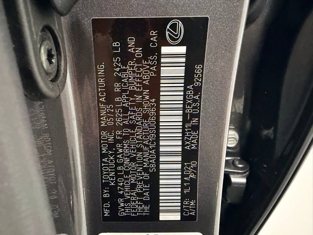 Used 2025 Lexus ES 300h F Sport image 25