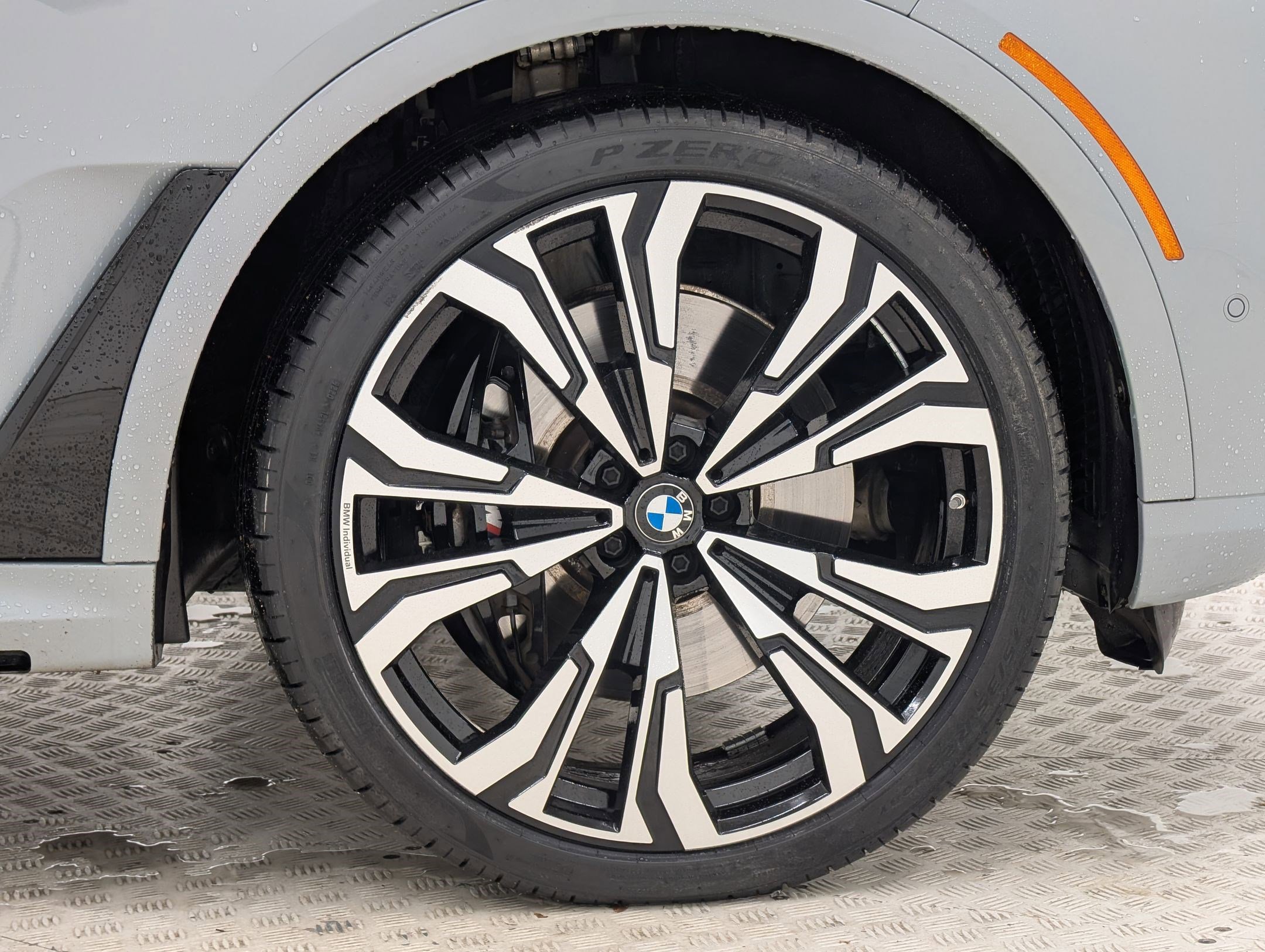 Used 2023 BMW X7 M60i w/ Executive Package image 12