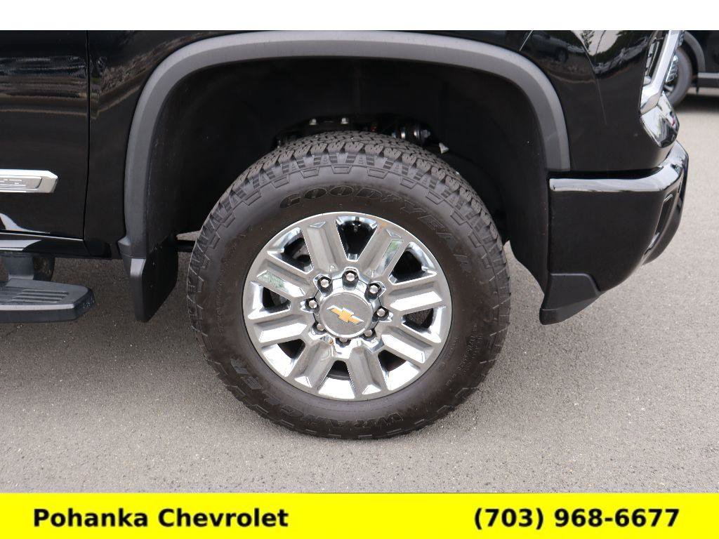 Used 2024 Chevrolet Silverado 2500 High Country w/ Technology Package AWD/4WD image 33