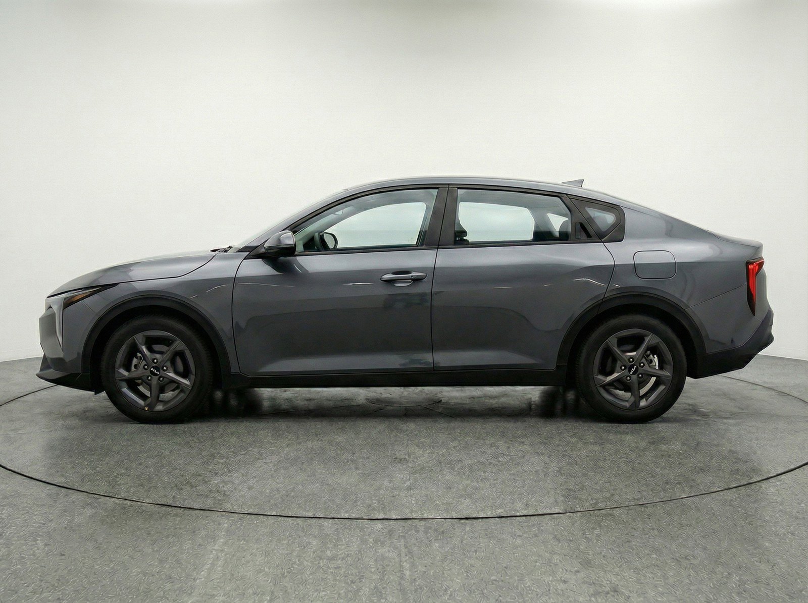 Used 2025 Kia K4 FWD image 5
