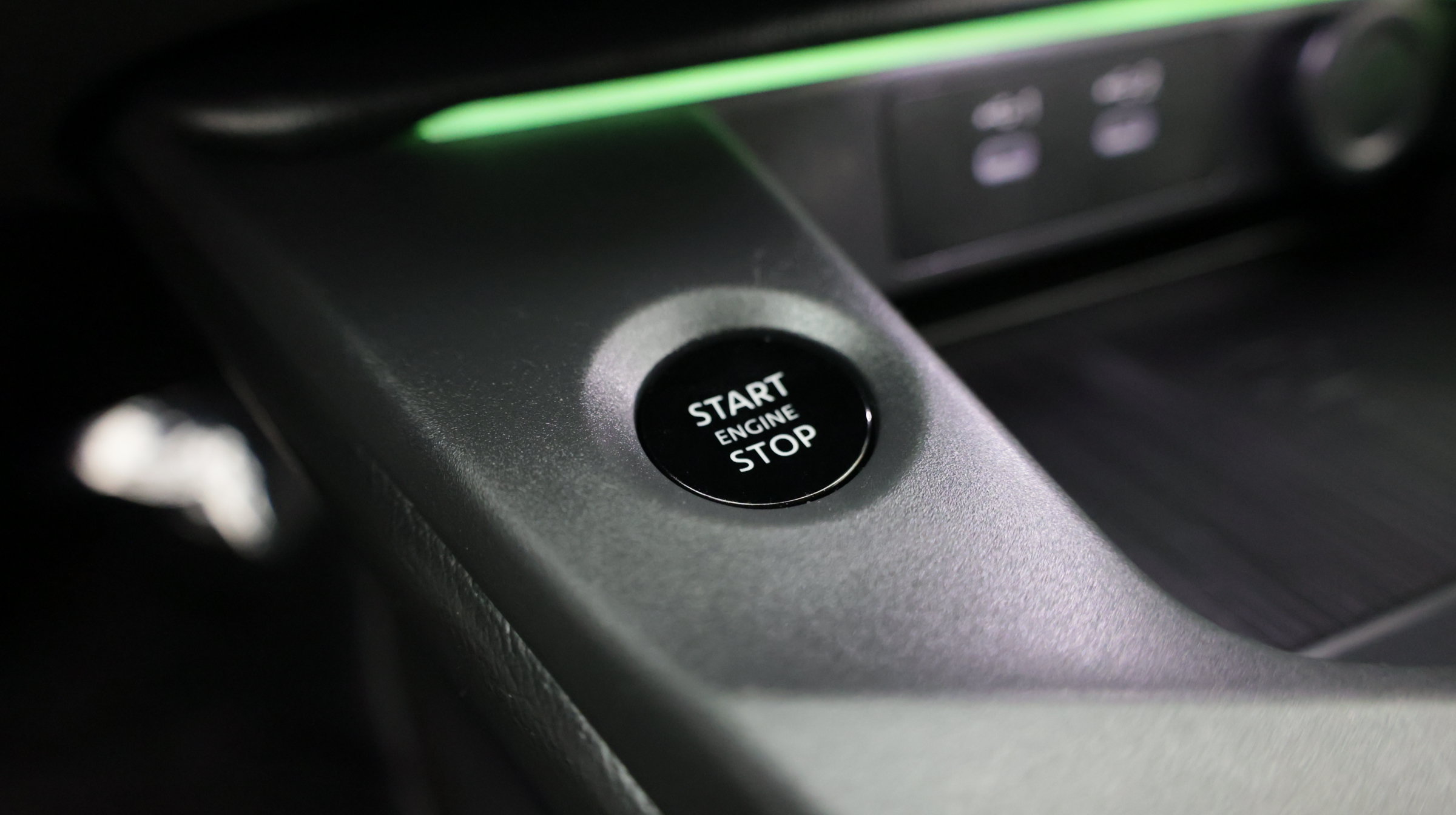 Used 2026 Nissan Sentra SR w/ Floor Mat Package FWD image 18