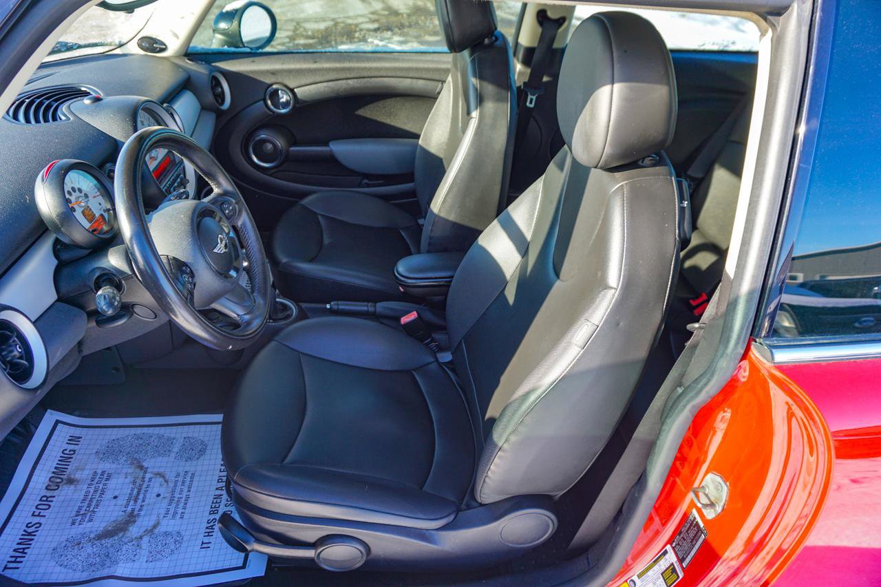 Used 2011 MINI Cooper Hardtop image 17