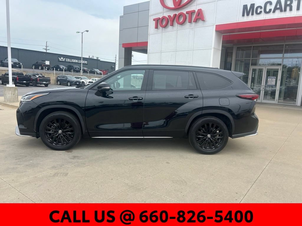 Used 2025 Toyota Highlander XSE AWD/4WD image 16
