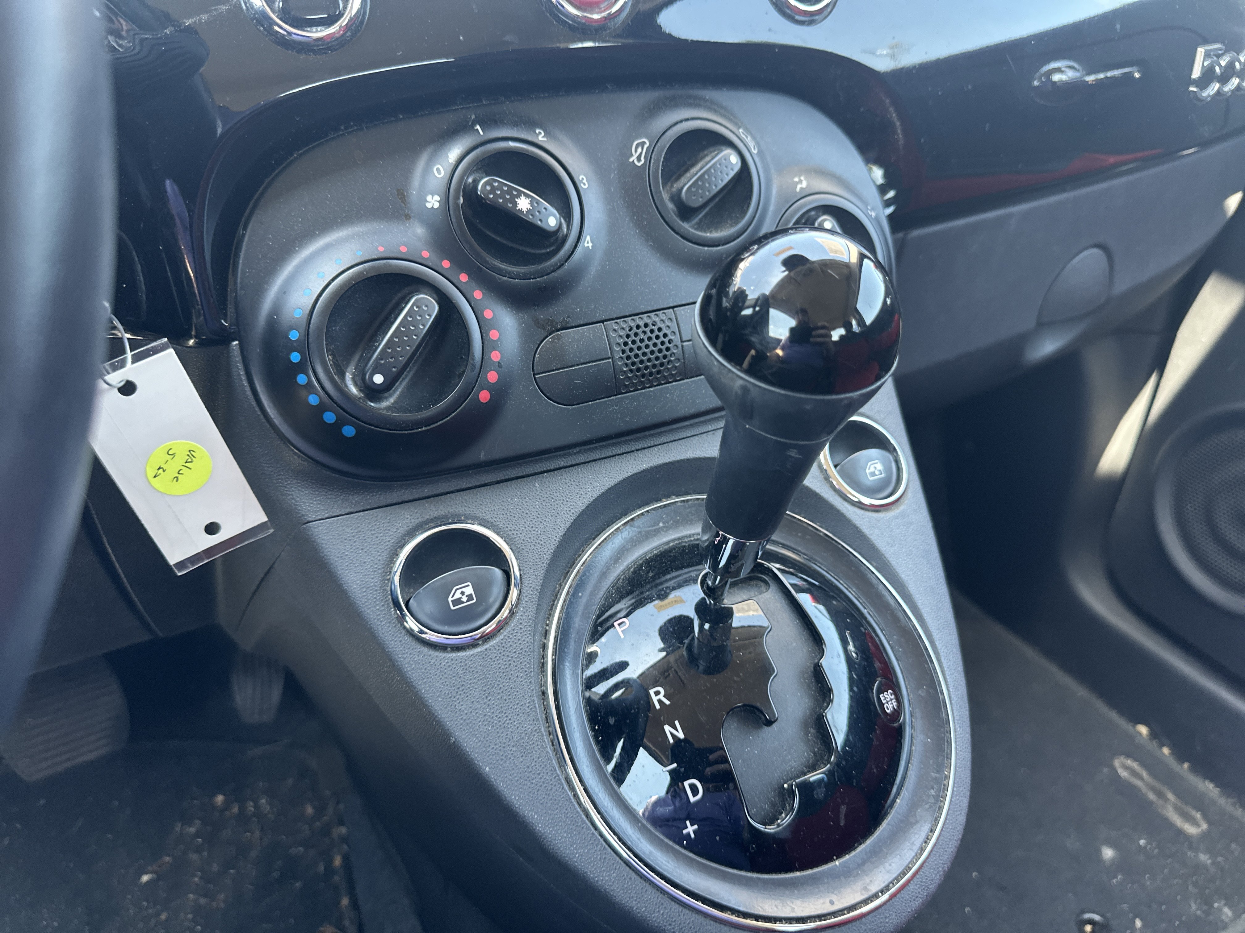 Used 2015 FIAT 500 Pop FWD image 28