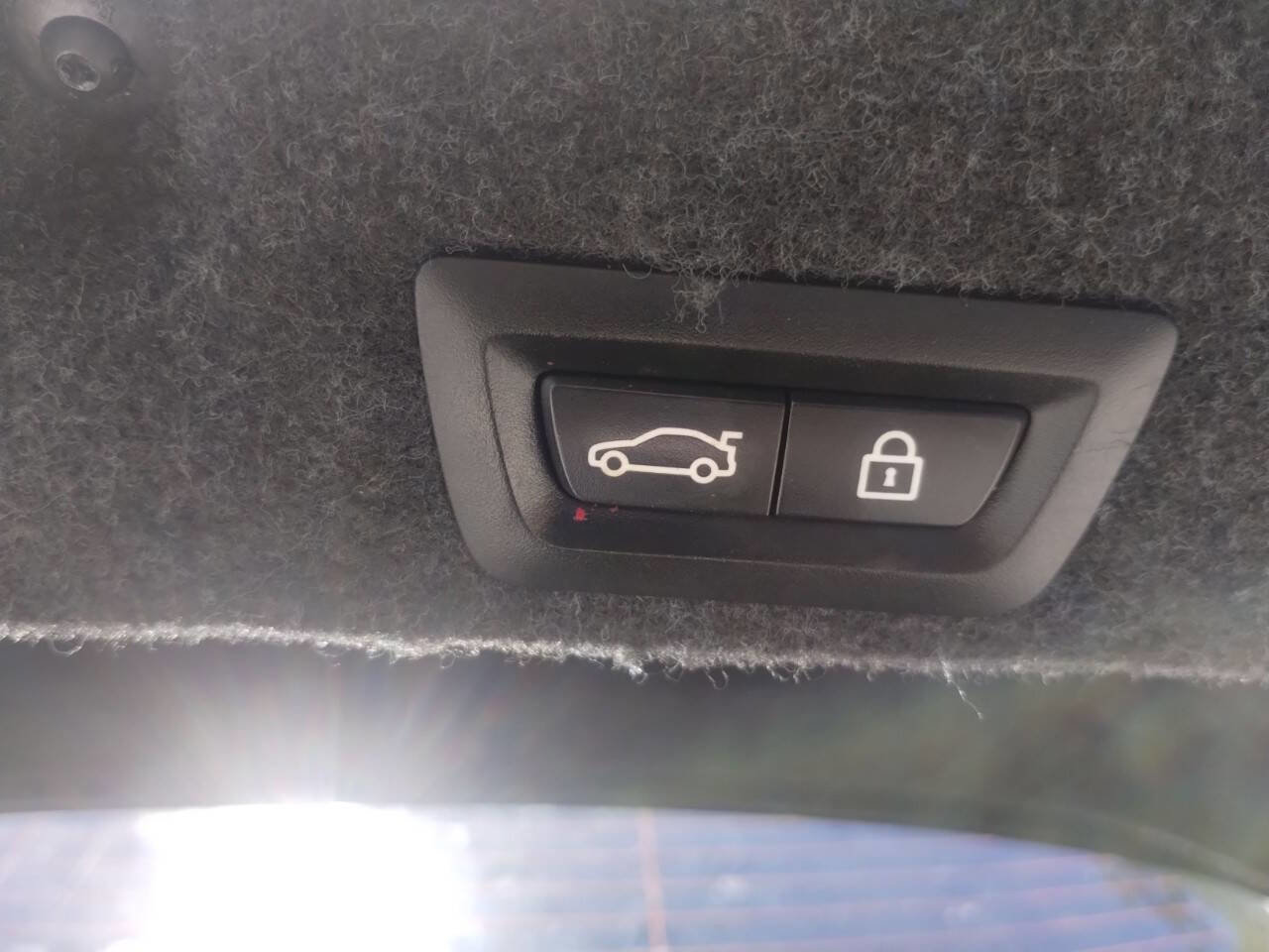 Used 2016 BMW 528i Sedan w/ Premium Package image 31