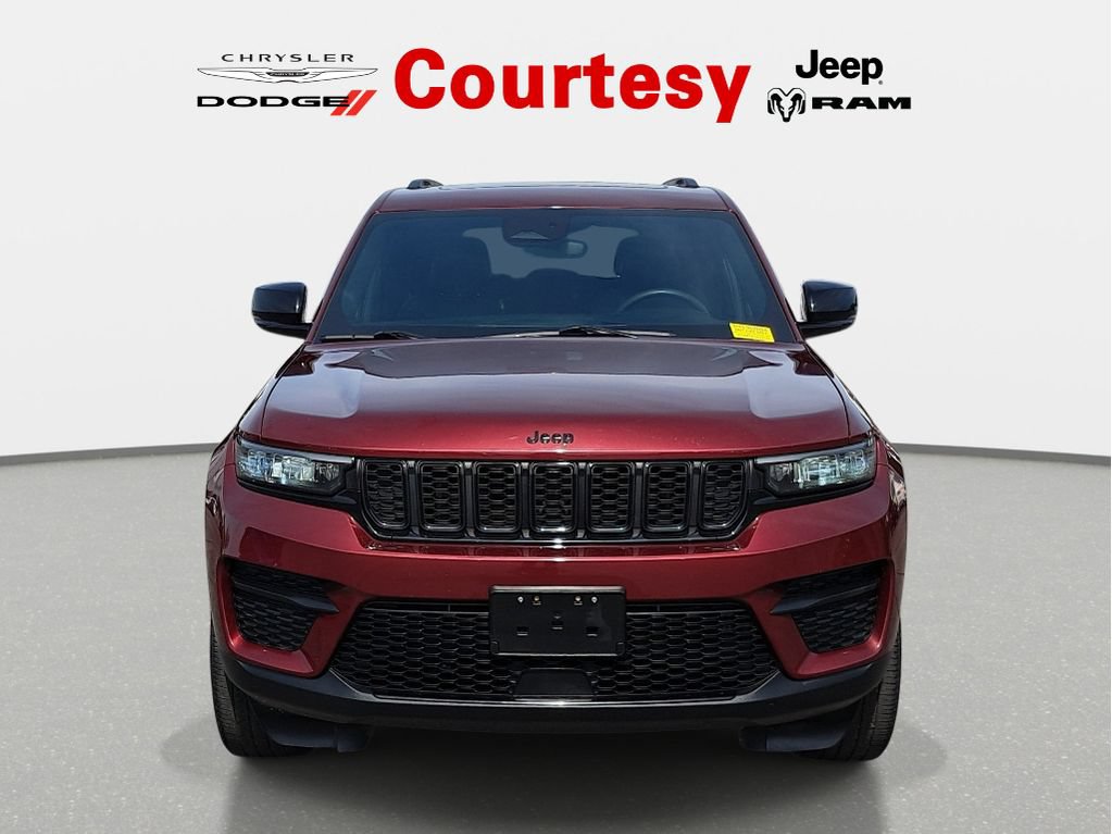 Certified 2023 Jeep Grand Cherokee Altitude AWD/4WD image 9